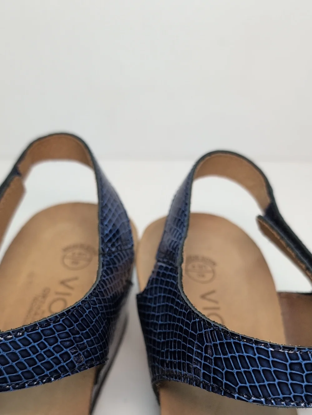 Vionic stylish wedge